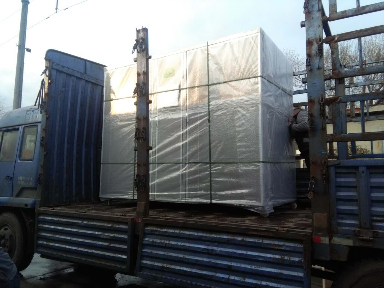發(fā)往四川的800斤全不銹鋼機(jī)器